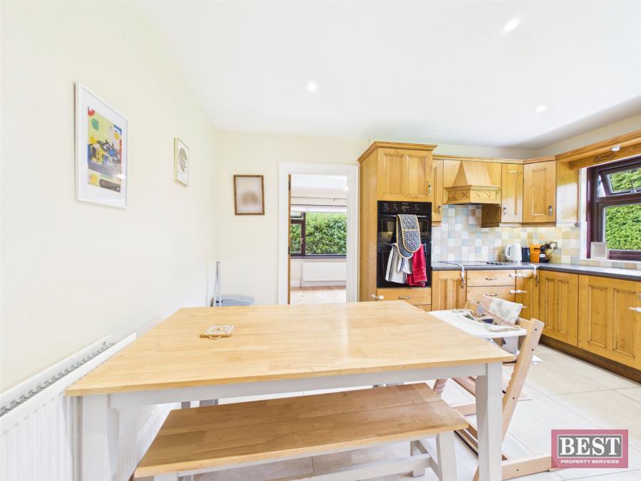 26 Avoca Lawn