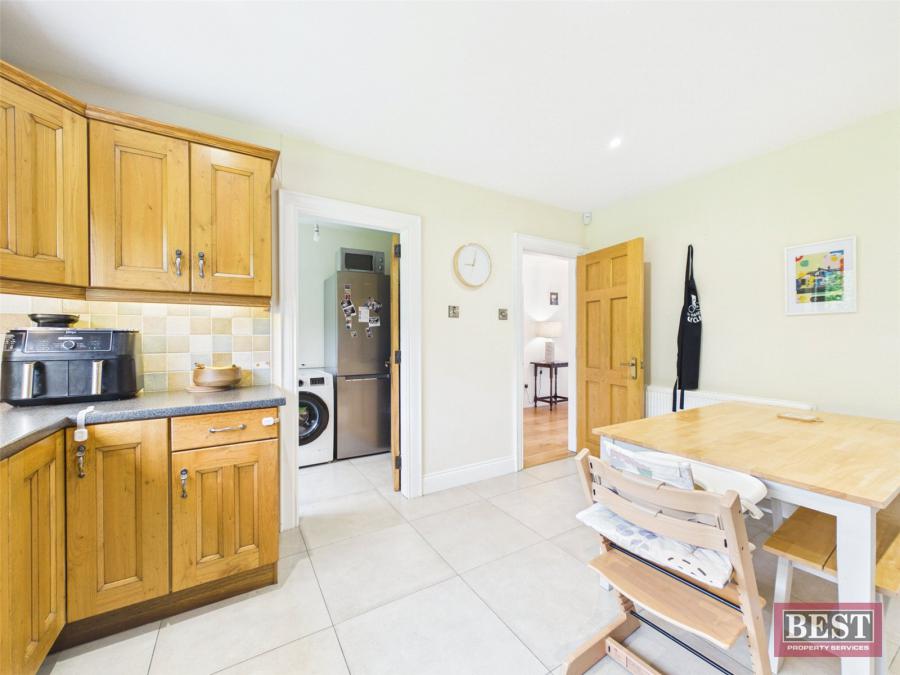 26 Avoca Lawn