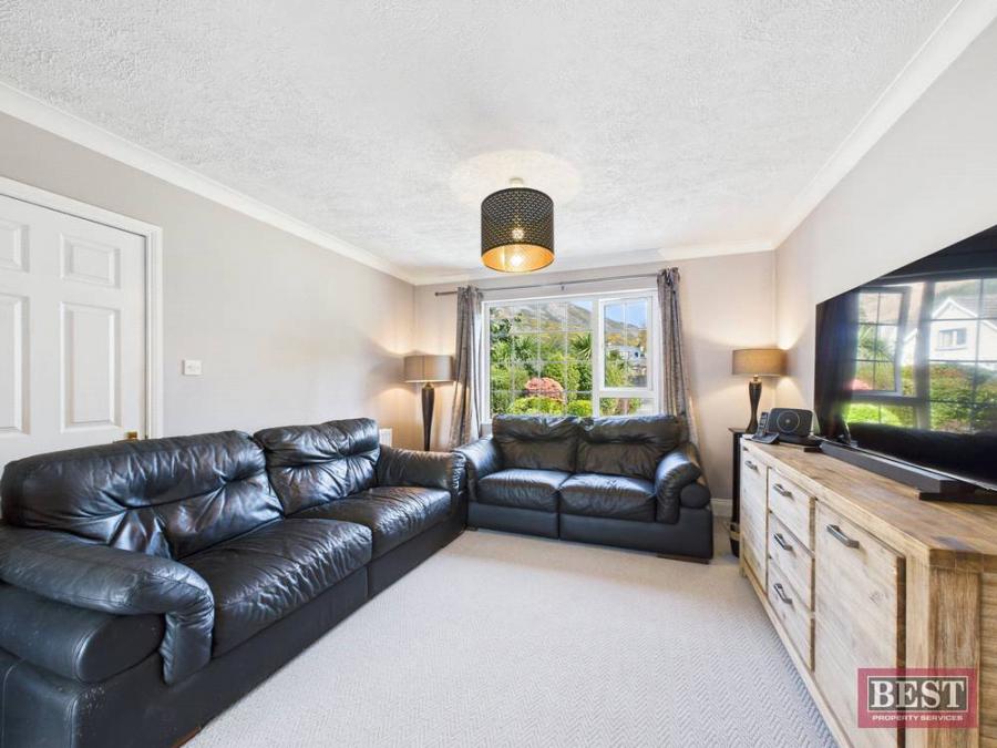 27 Killowen Road