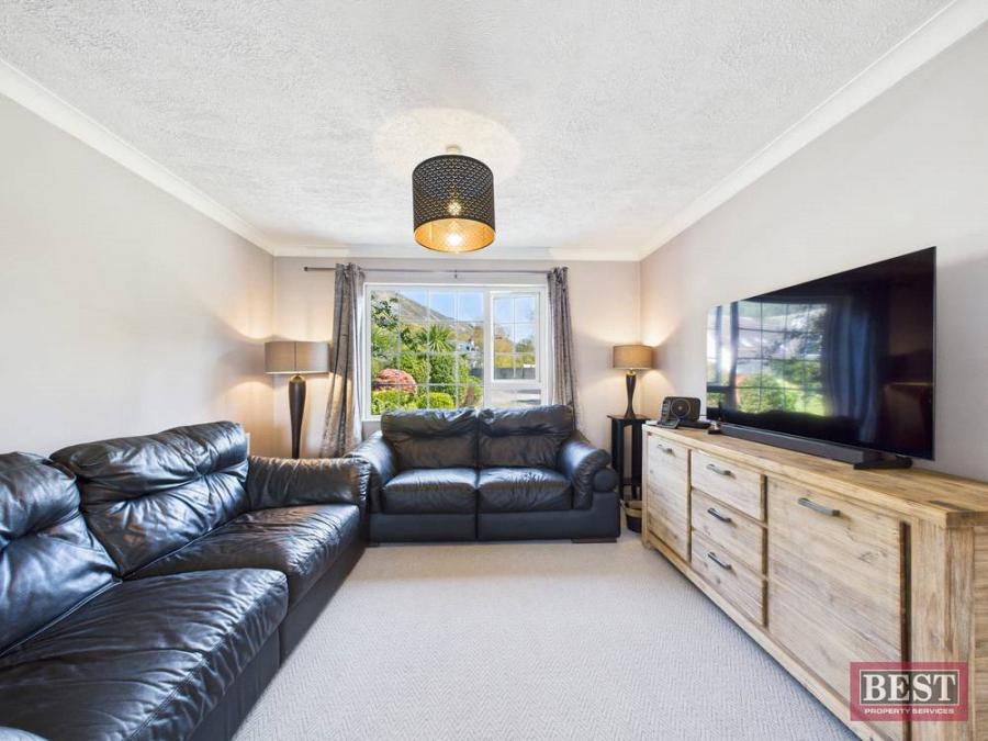 27 Killowen Road