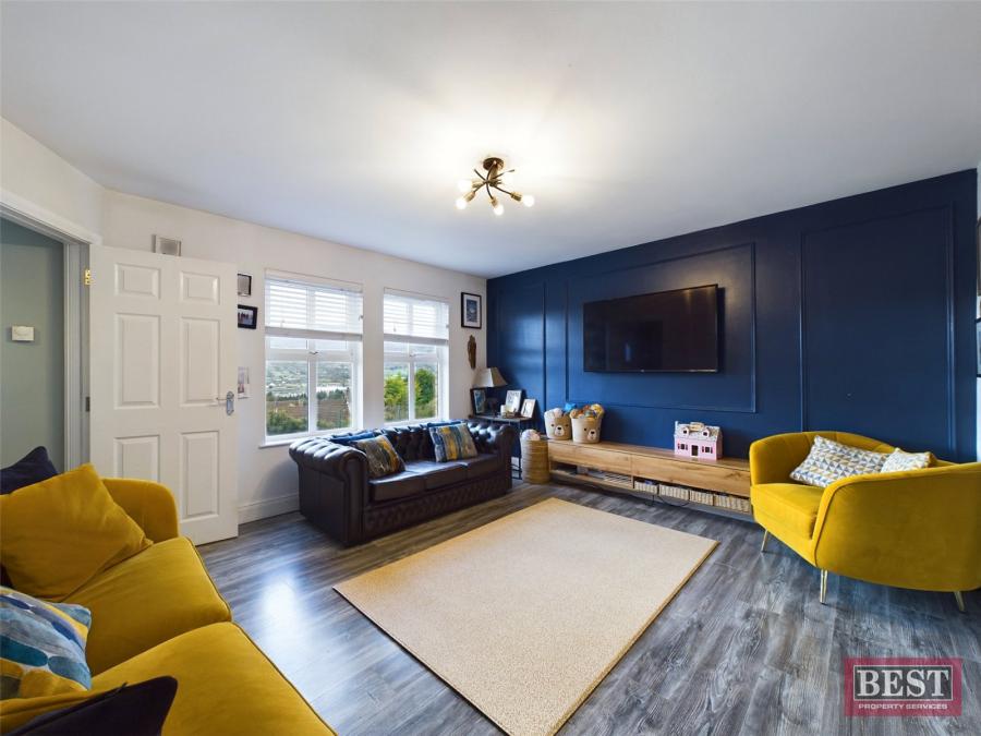 2 Carrickree Mews