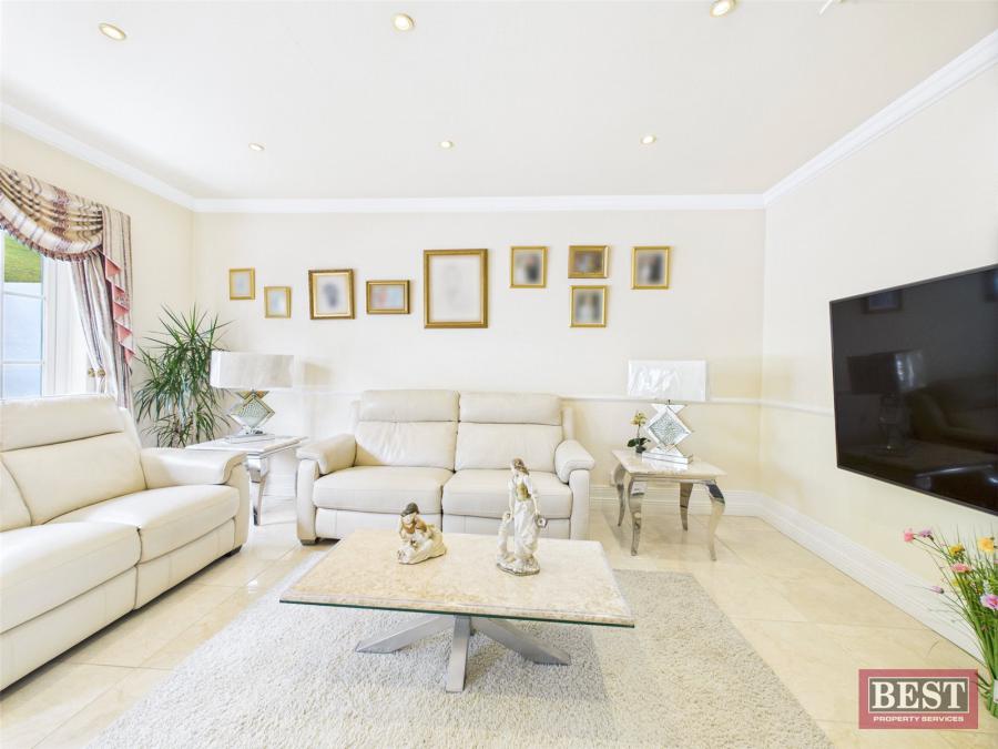 73 Burren Road