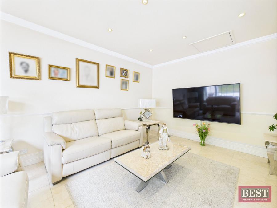 73 Burren Road