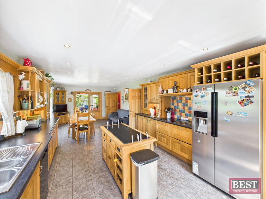 24 Tamary Road 24 Tamary Road