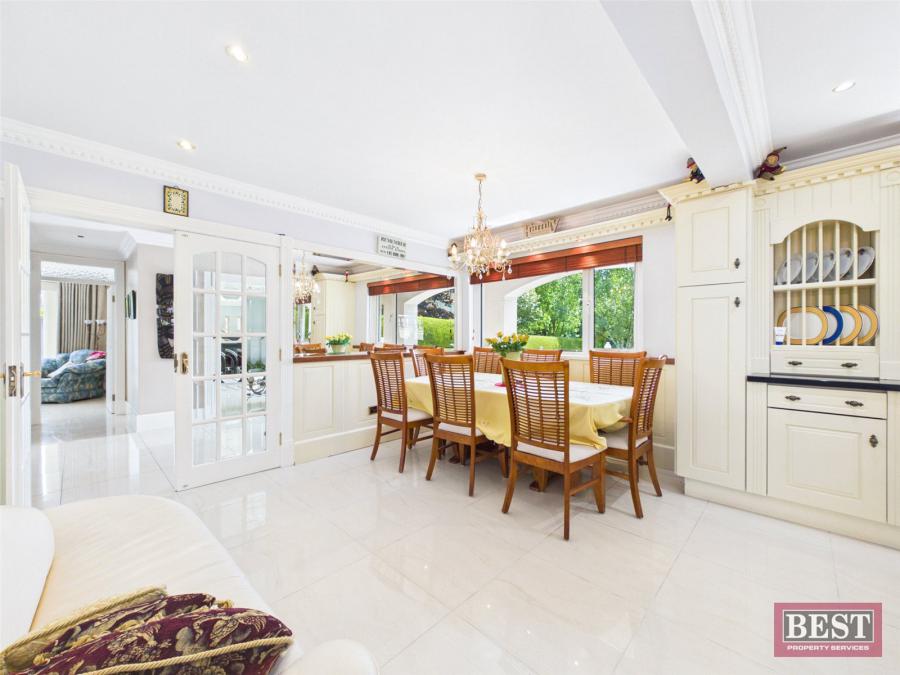 River Side, 6 Smalls Road
