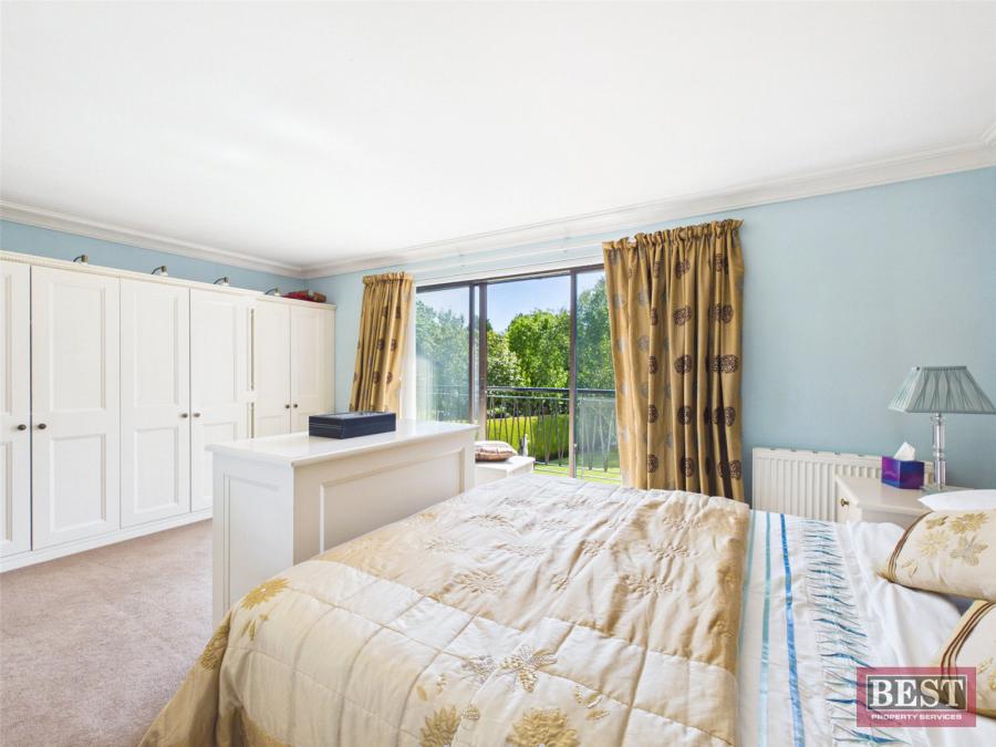 River Side, 6 Smalls Road