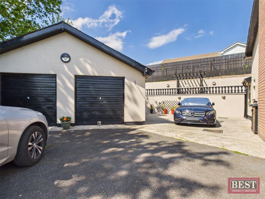 River Side, 6 Smalls Road