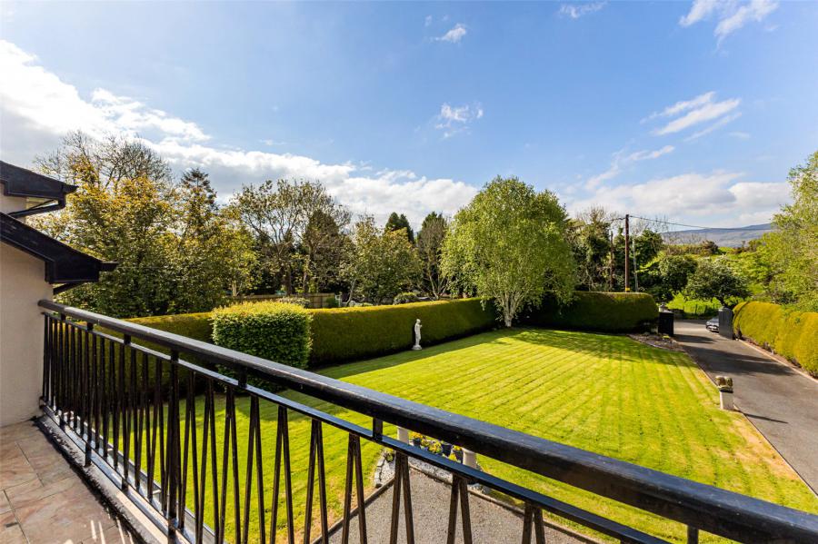 River Side, 6 Smalls Road