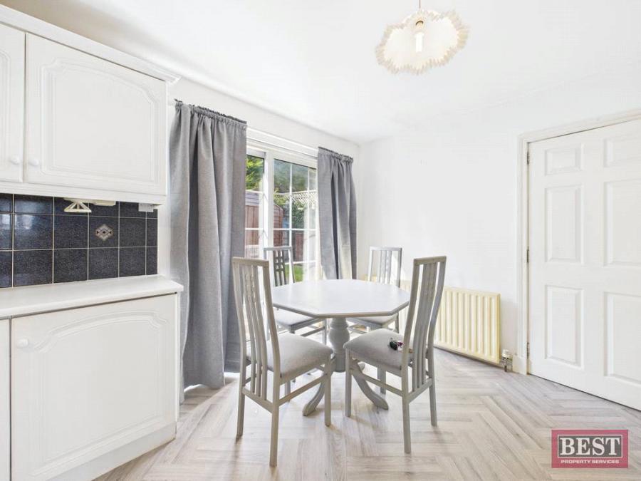 43 Rathmore