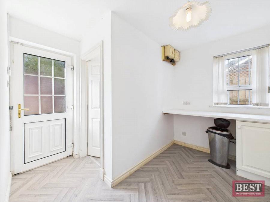 43 Rathmore