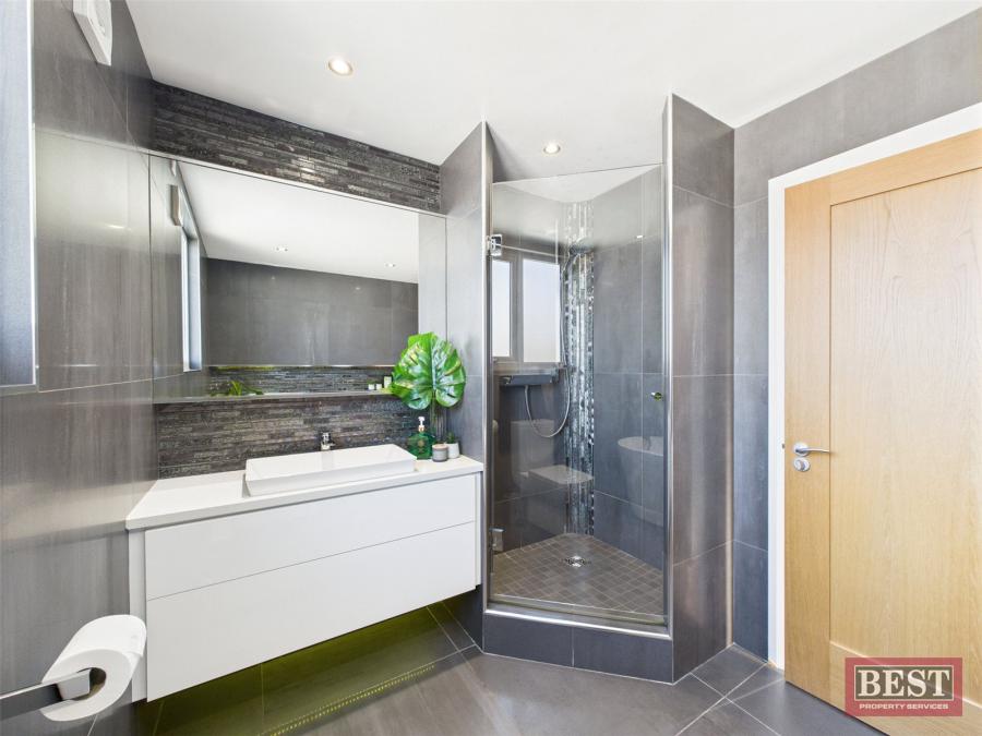 15 Dallan Hill