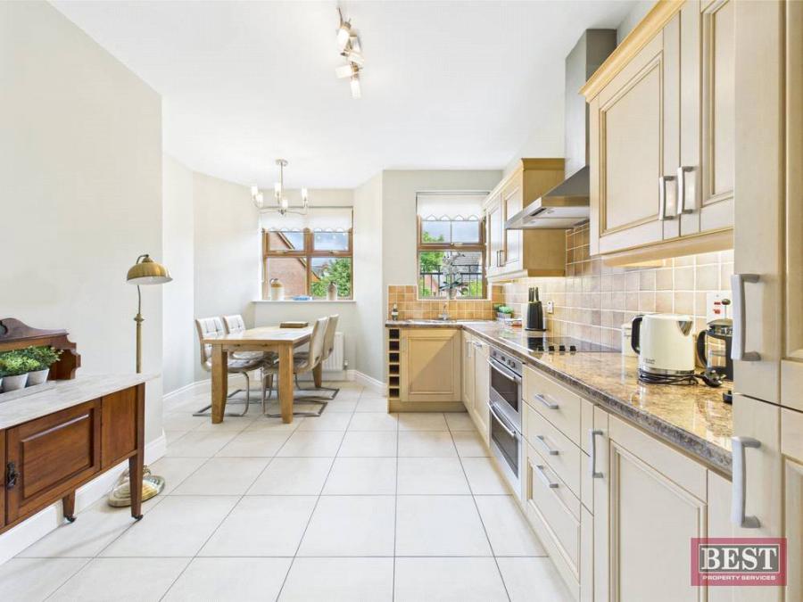 23 Cahir Linn