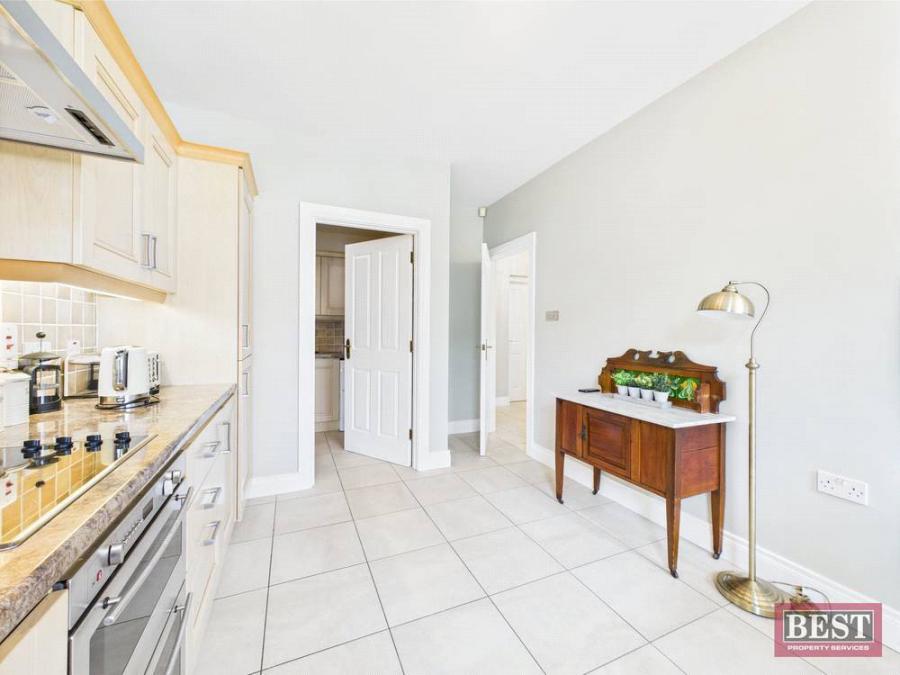23 Cahir Linn
