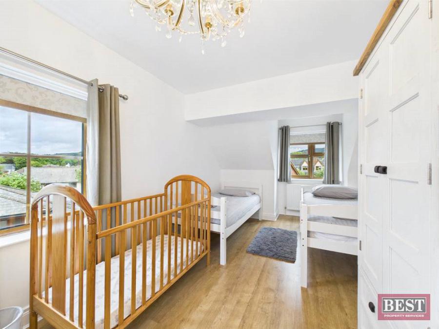 23 Cahir Linn