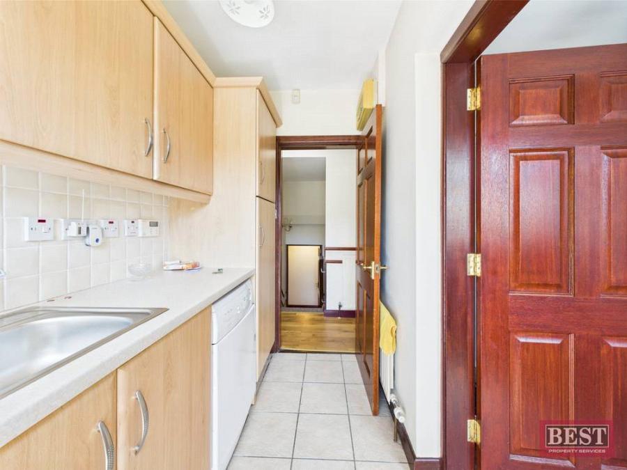1 Greendale Crescent