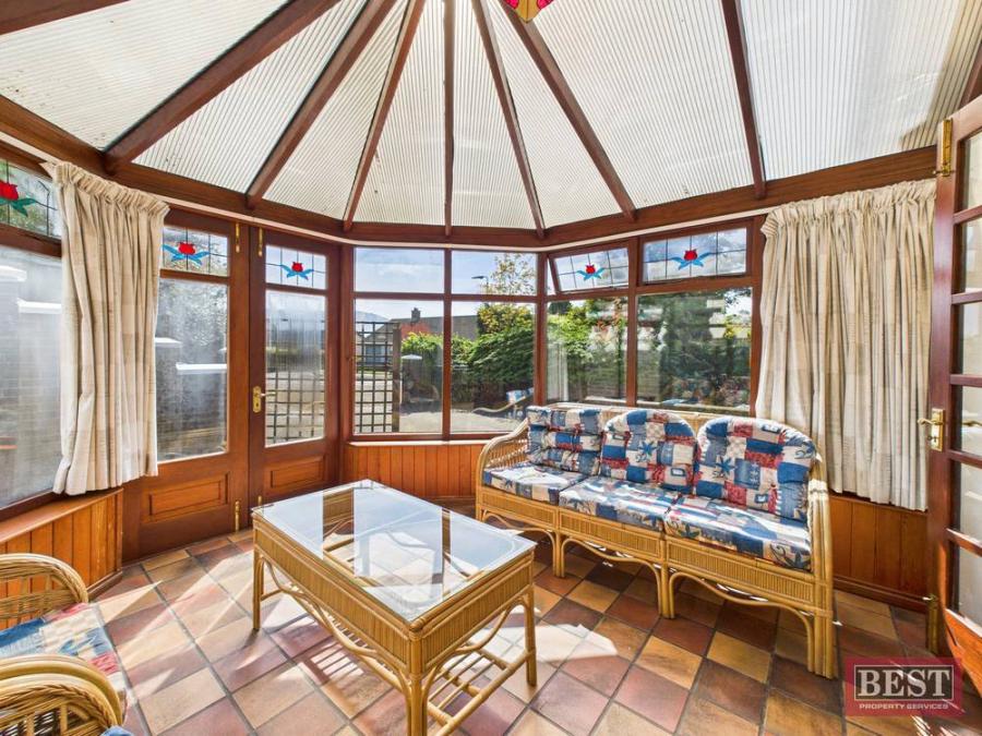 1 Greendale Crescent