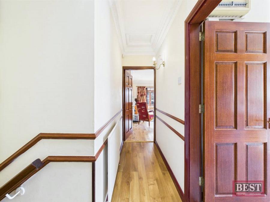 1 Greendale Crescent