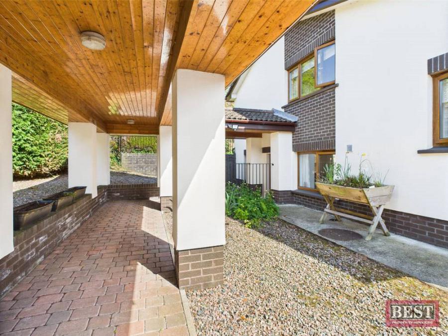 1 Greendale Crescent
