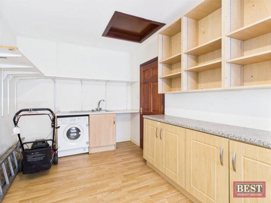 1 Greendale Crescent