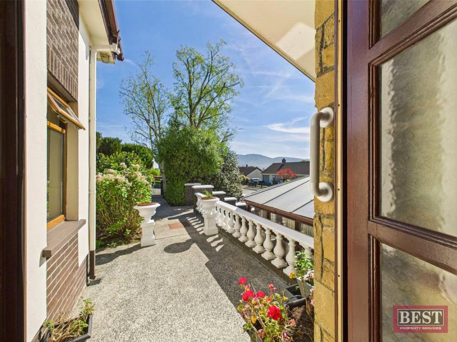 1 Greendale Crescent