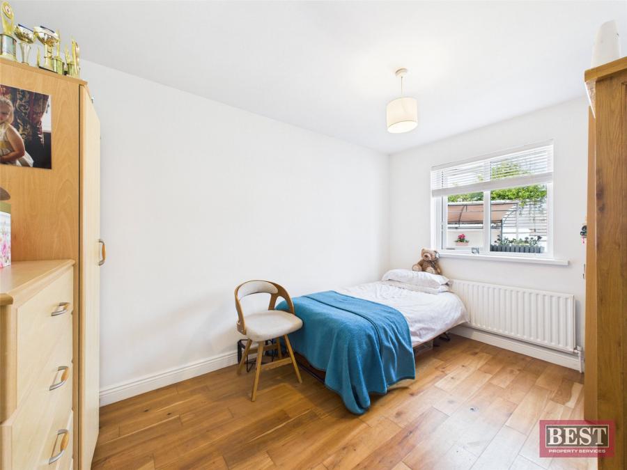 6 Cedar Mews