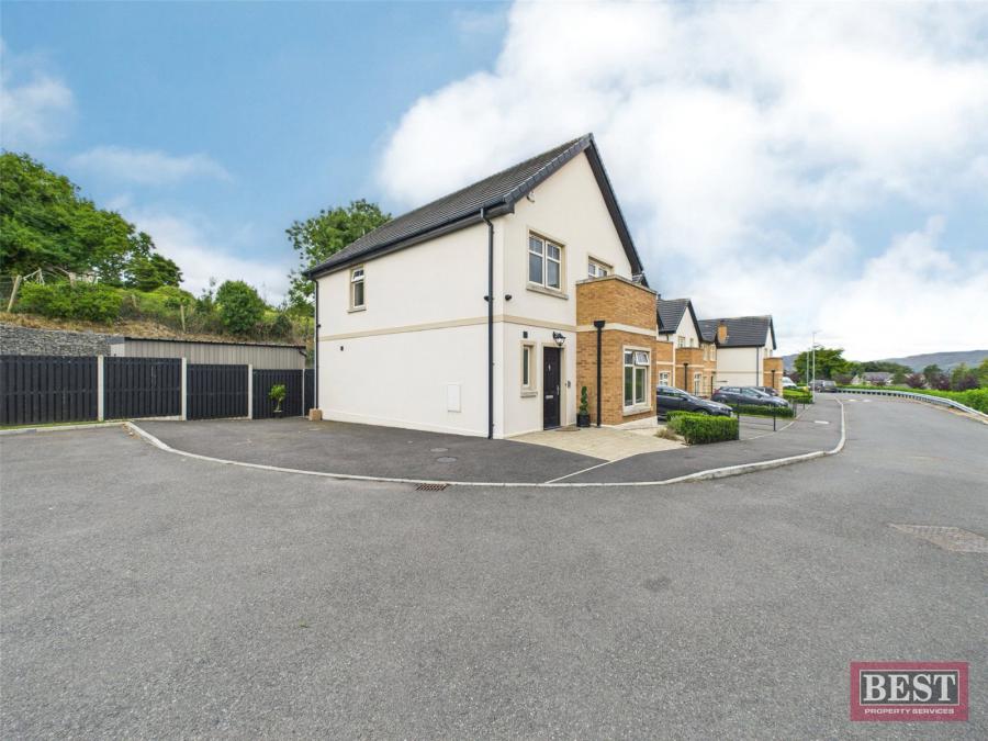 12 Belvedere Heights