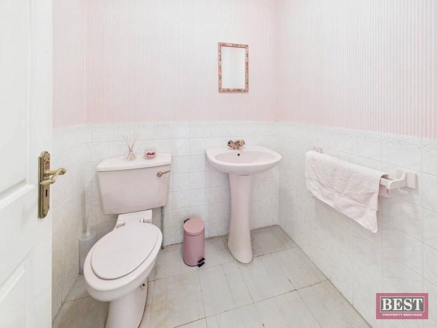 Chequers, 20 Well Road