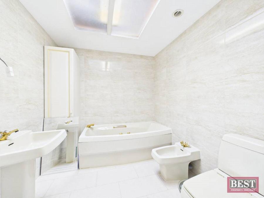 Chequers, 20 Well Road