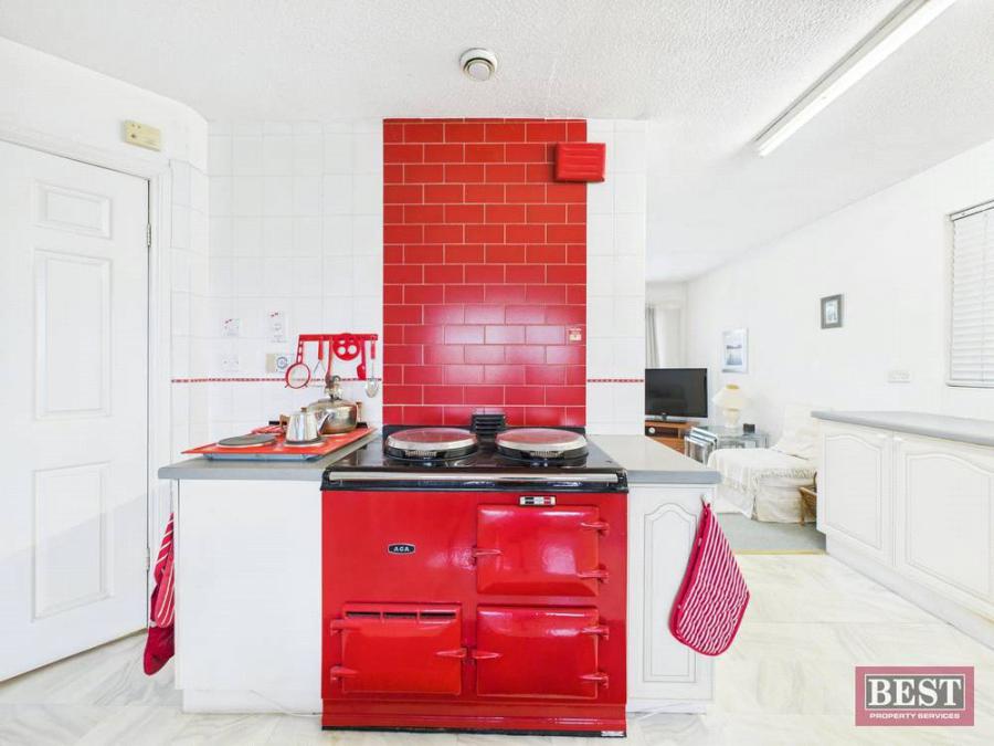 Chequers, 20 Well Road