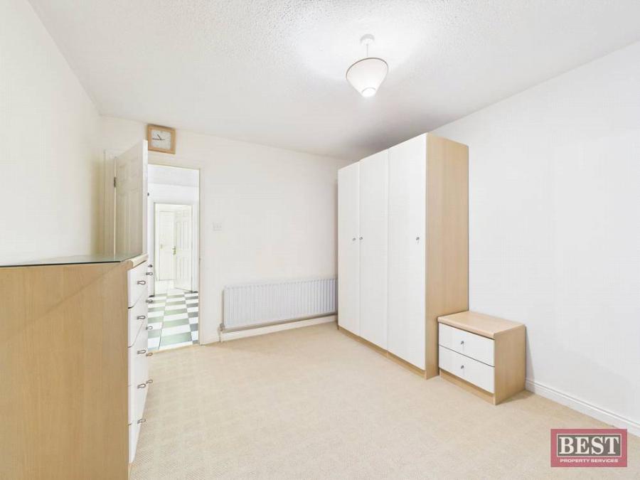 Chequers, 20 Well Road