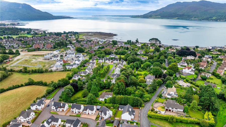 Chequers, 20 Well Road