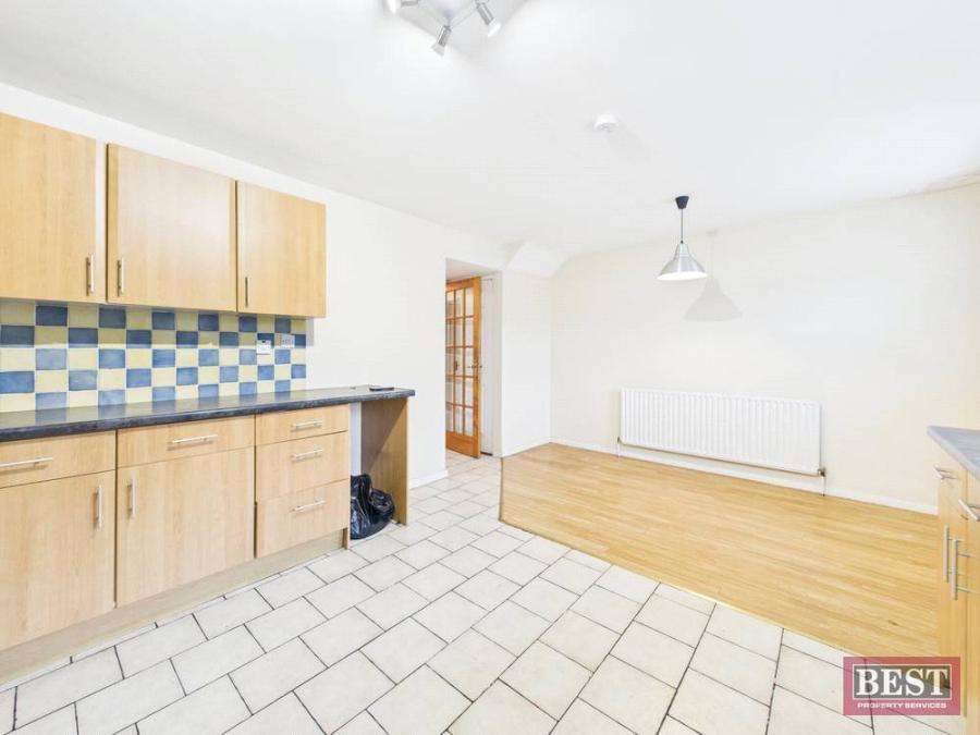 15 Oakland Grove