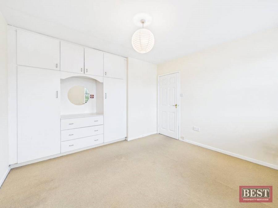 15 Oakland Grove