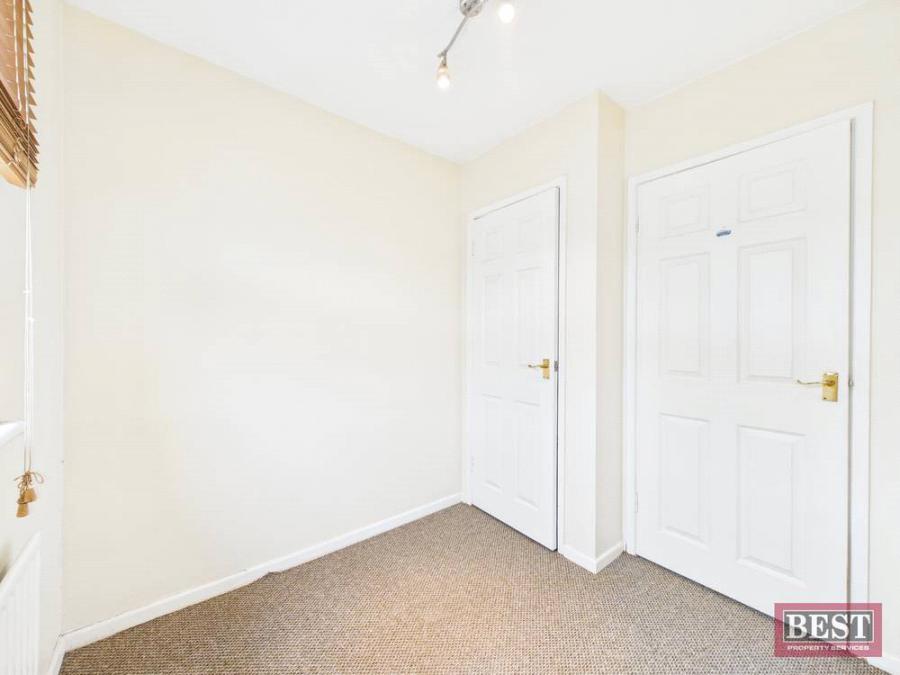 15 Oakland Grove