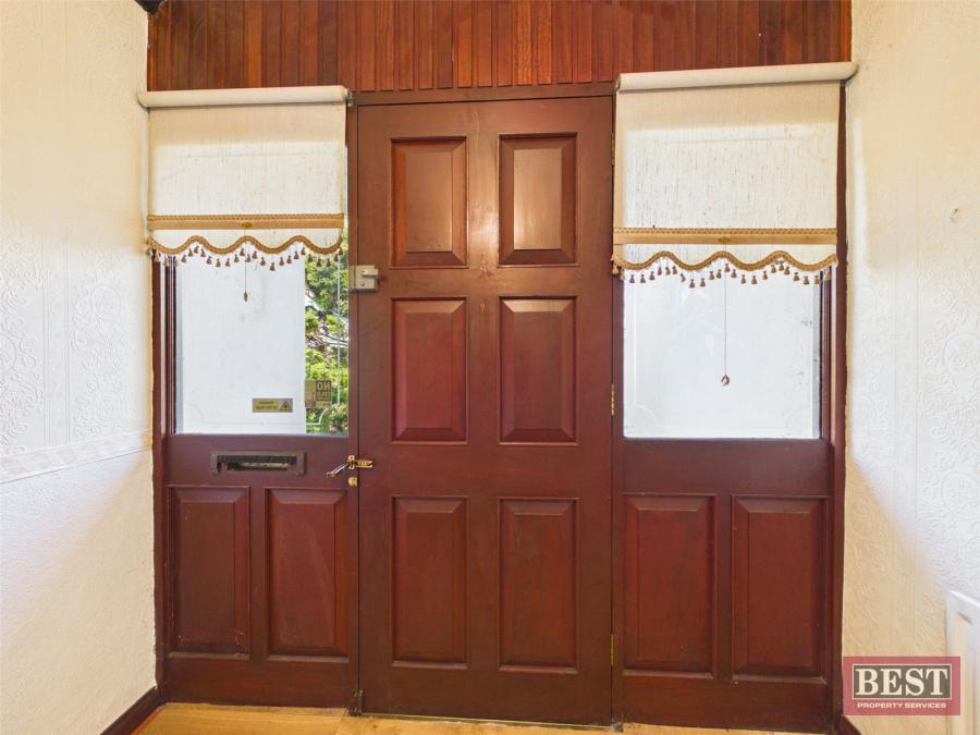 16 Upper Dromore Road
