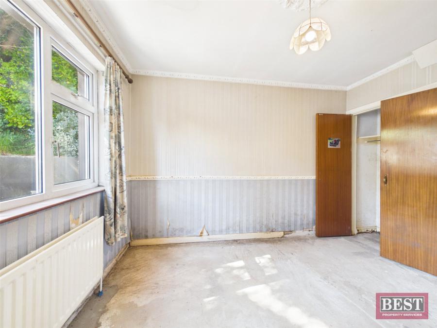 16 Upper Dromore Road