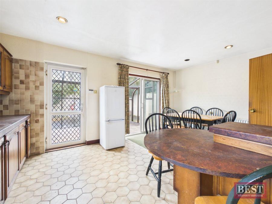 16 Upper Dromore Road