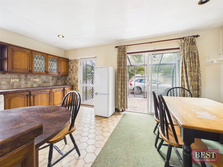 16 Upper Dromore Road