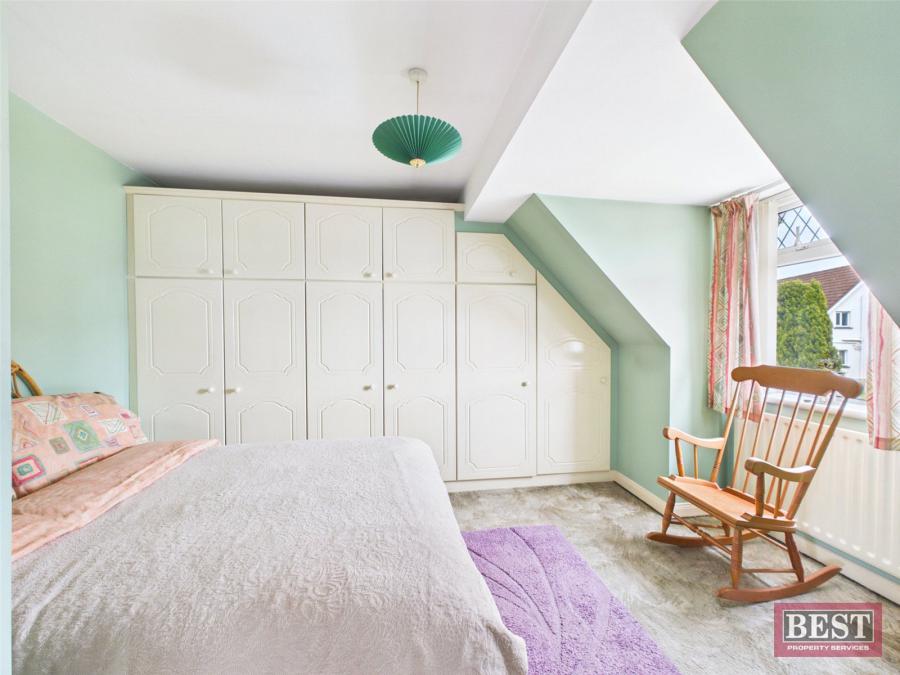 85 Larchmount