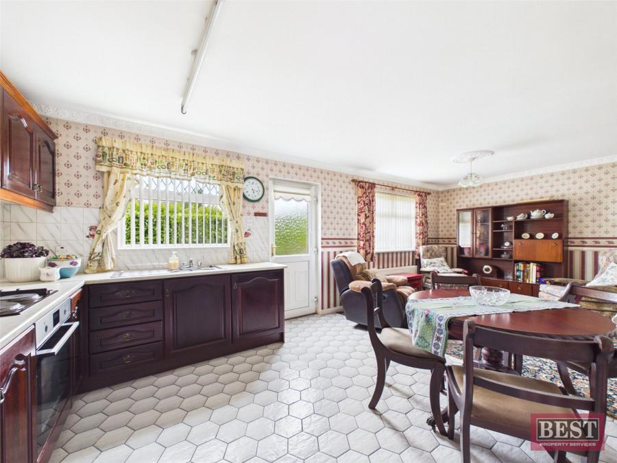 85 Larchmount