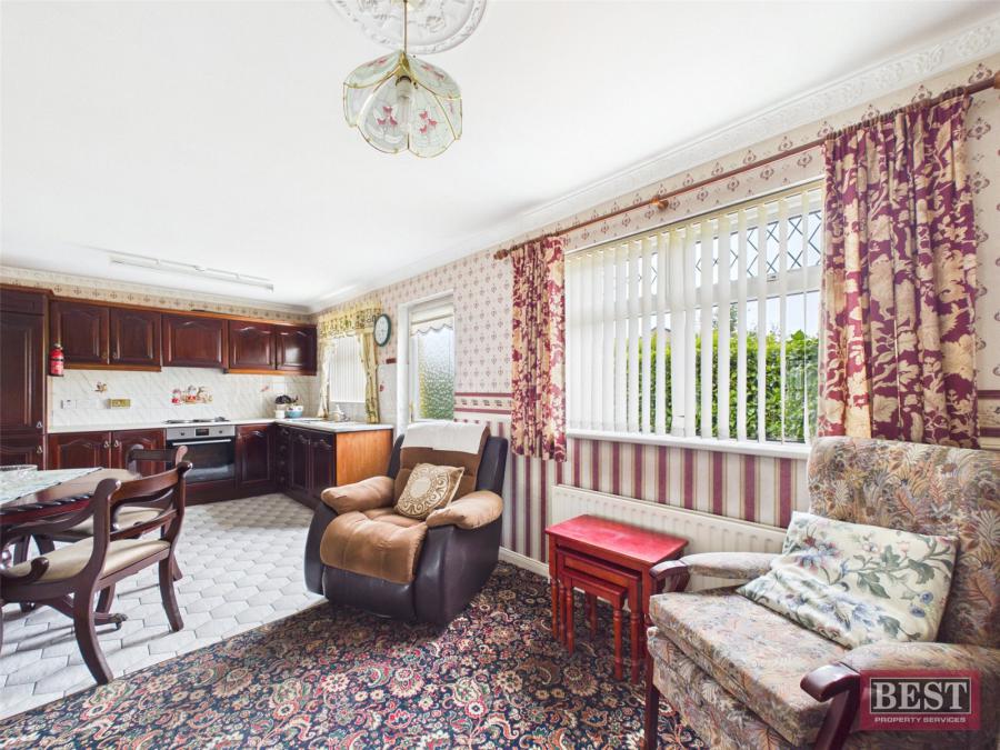 85 Larchmount