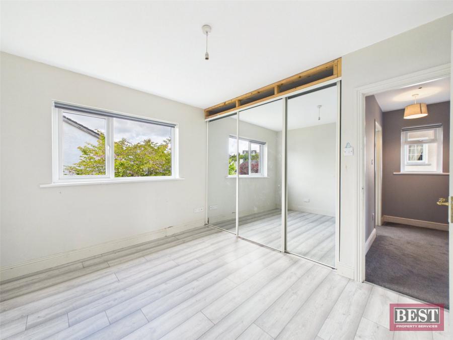 41 Meadowlands Avenue