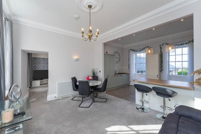 3 The Merchant House