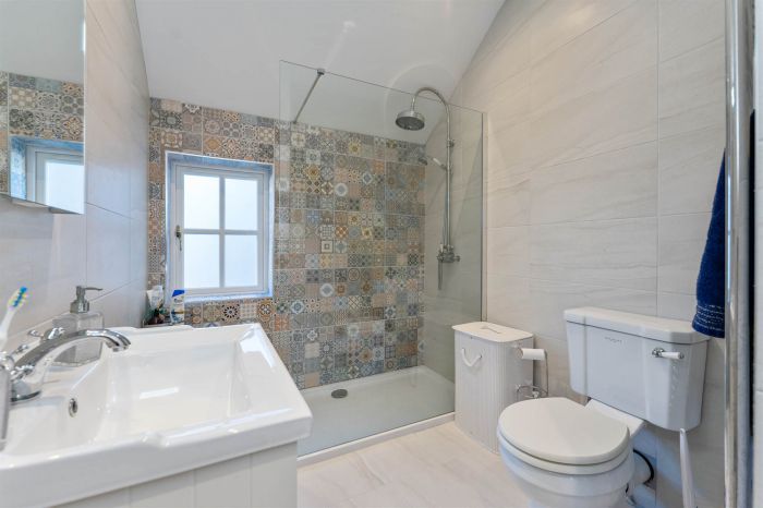 3 The Merchant House