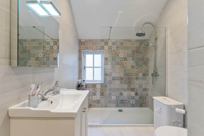 3 The Merchant House