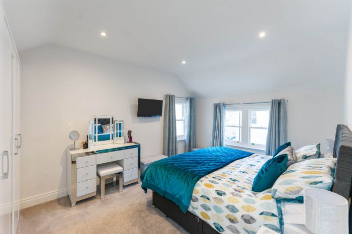 3 The Merchant House