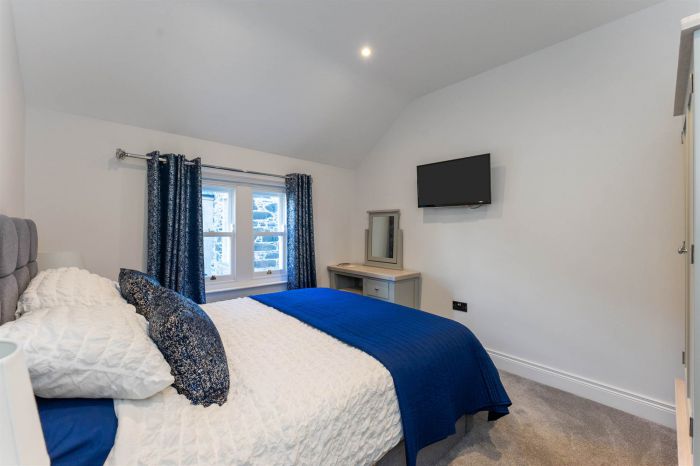 3 The Merchant House