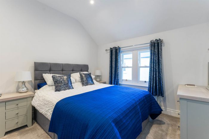 3 The Merchant House