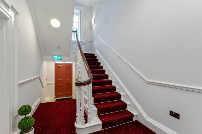 3 The Merchant House