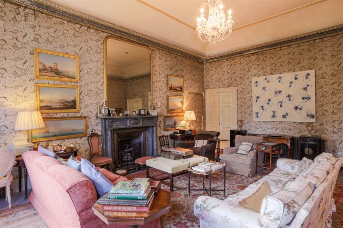 The Manor House , 38 High Street